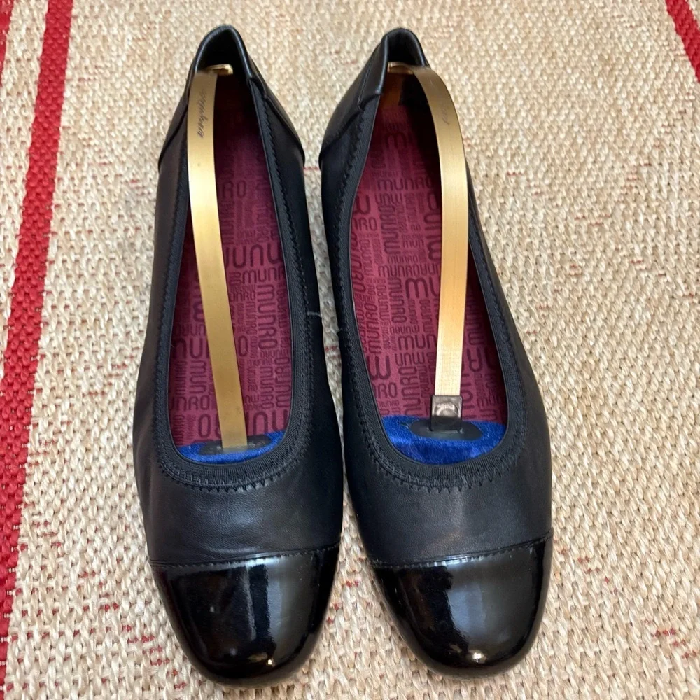 Munro Danielle II Women’s Black Leather/Patent Black Ballet Flats Sz.9.5W